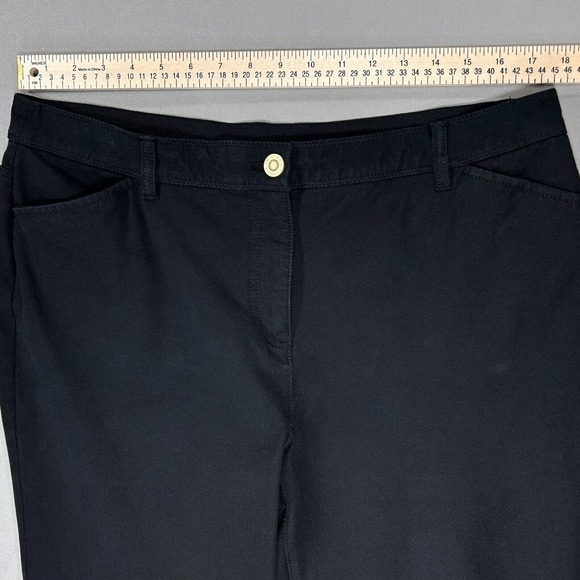 Chico’s Pants Women's 2.5 Short US 14 Black So Slimming Trousers Measure 35x28 - Picture 4 of 12